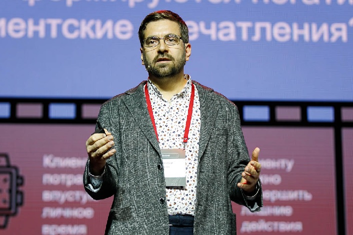 Алексей Иванов
