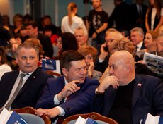Депутаты Думы Иркутска Алексей Боровиков, Владислав Свердлов и Иван Гущин