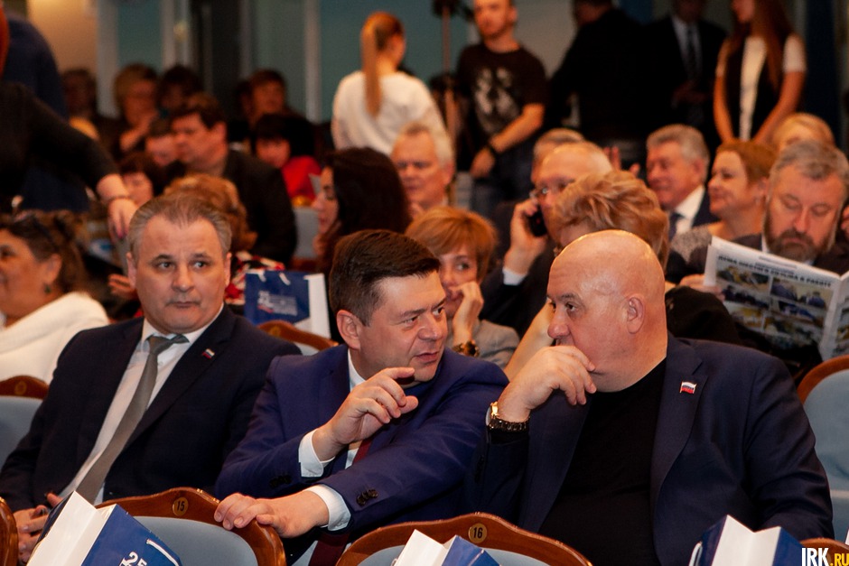 Депутаты Думы Иркутска Алексей Боровиков, Владислав Свердлов и Иван Гущин