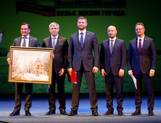 Депутаты Госдумы Сергей Тен, Алексей Красноштанов, Михаил Щапов, председатель думы Евгений Стекачев и депутат Думы Иркутска Алексей Савельев