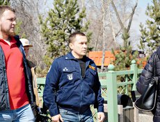 На субботнике в историко-мемориальном комплексе «Иерусалимская гора» побывал мэр Иркутска Дмитрий Бердников.