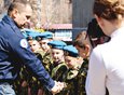 Дмитрий Бердников благодарит за участие в субботнике воспитанников Иркутского кадетского корпуса.
