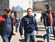 Мэр также посетил субботник в городке ИВВАИУ.