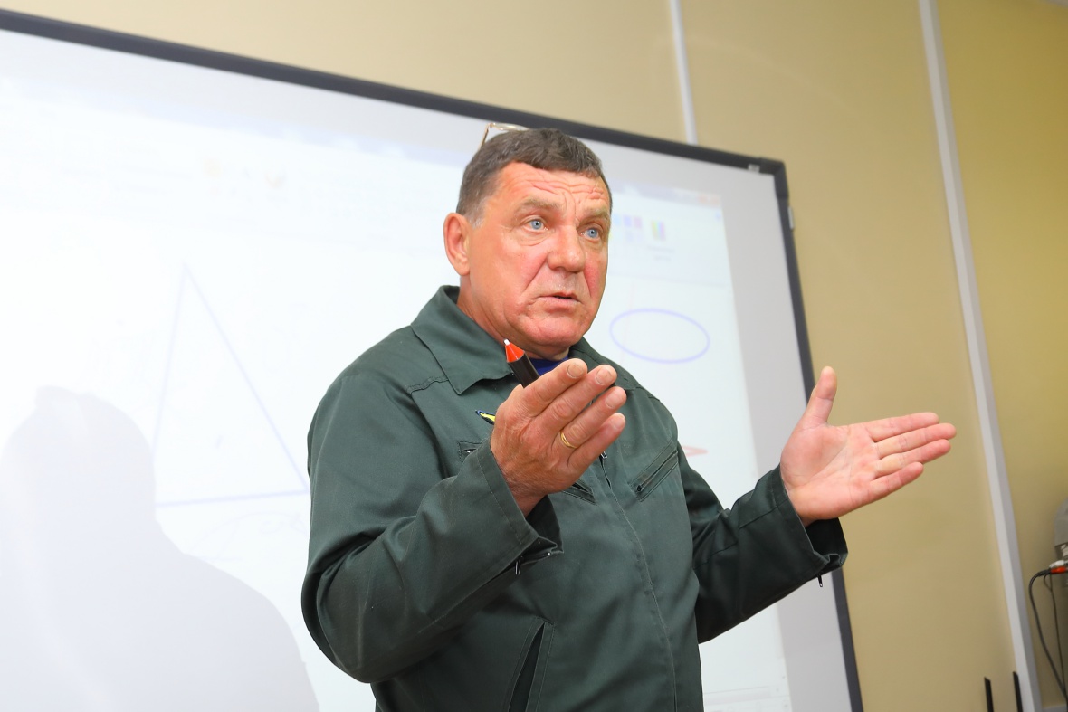 Александр Степанов