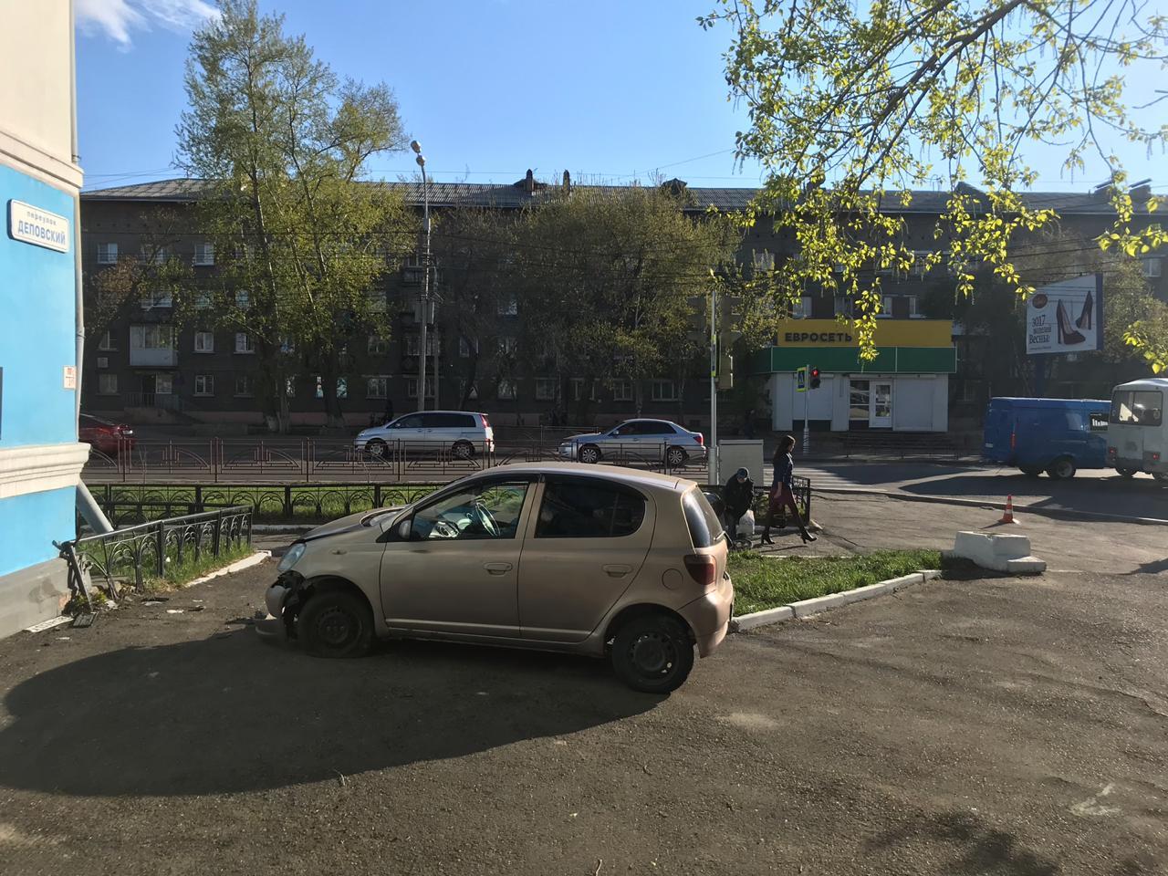 22-летний водитель Toyota Vitz сбил школьника на улице Розы Люксембург