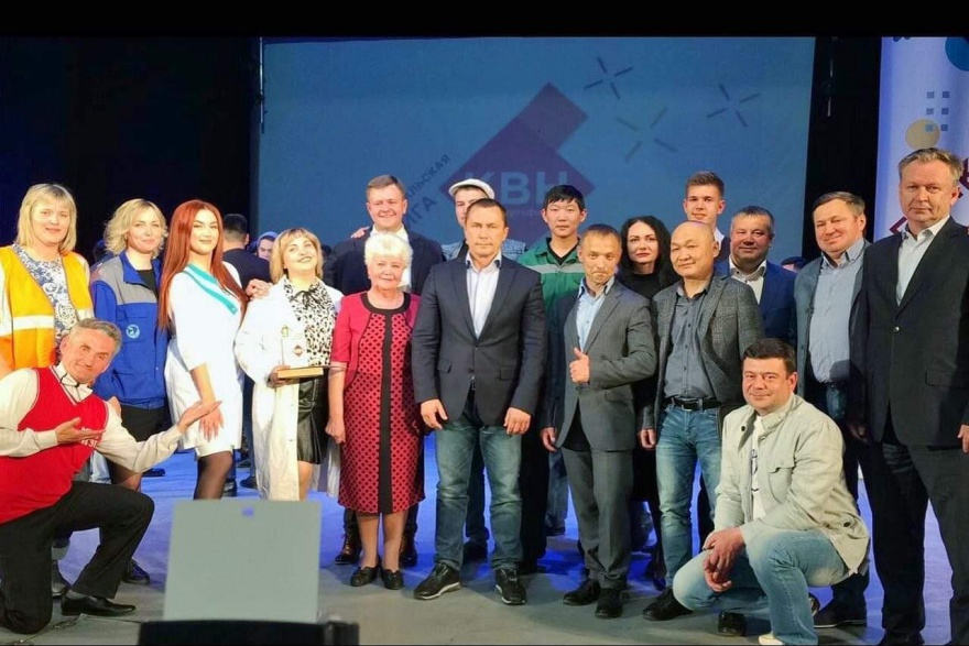 Георгий Ни (третий справа) с Дмитрием Бердниковым