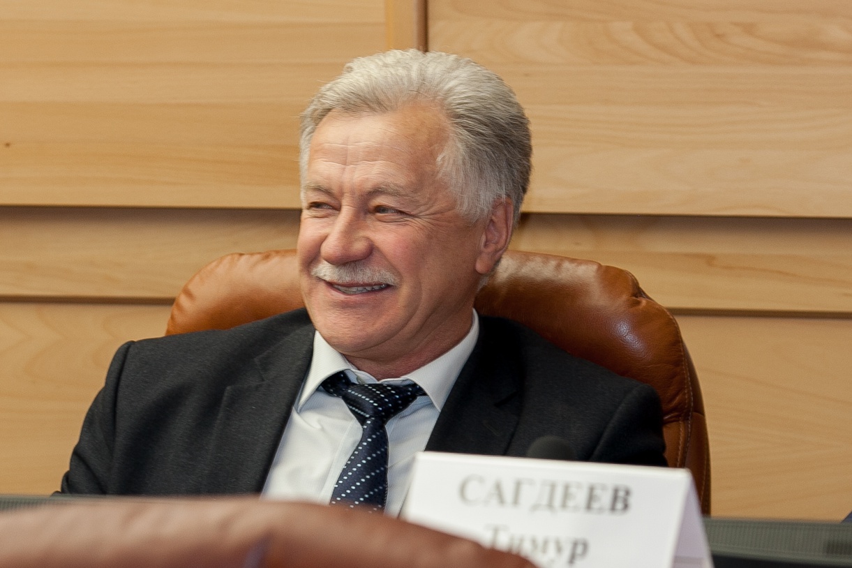 Антон Романов