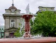 В Иркутске этим летом работает 14 фонтанов. Они создают ощущение прохлады в городе в самый зной.