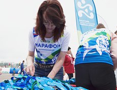 Тем временем на финише готовились встречать спортсменов.