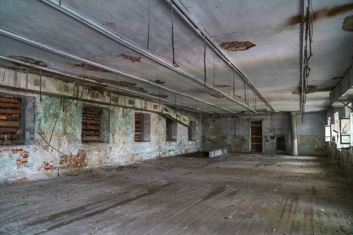 В 2017 году из здания вывезли  10 КамАЗов мусора, в том числе обломки старых машинок