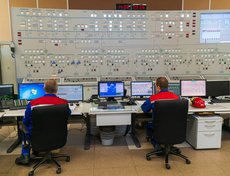 Сердце станции – главный щит управления. Работу ГЭС контролируют отсюда.