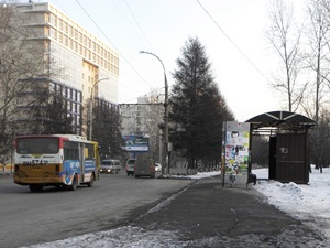 Автобус на дороге Иркутска. Фото IRK.ru