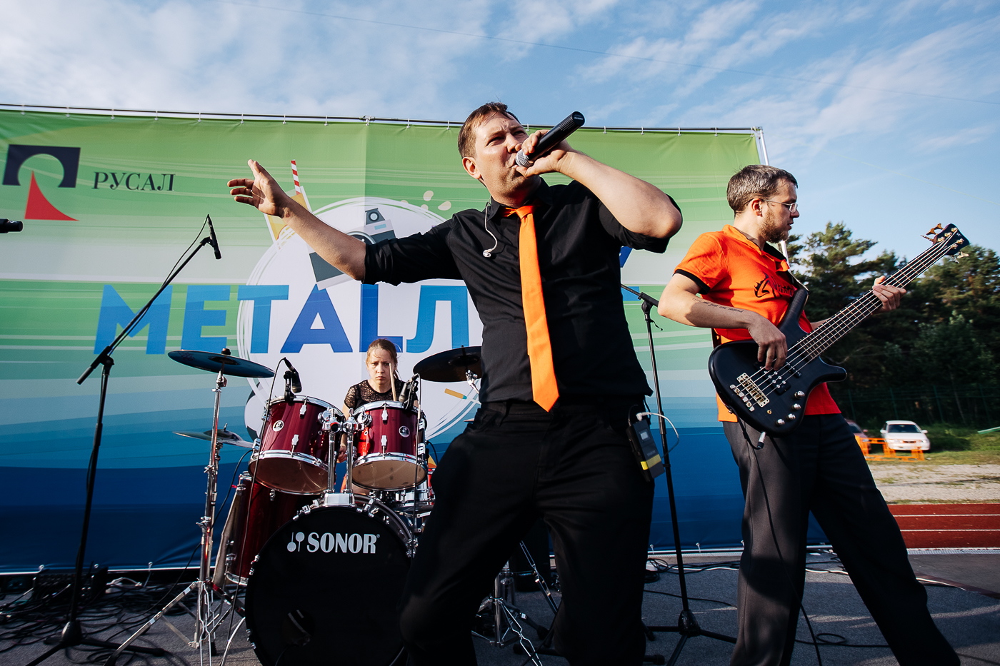 За музыкальную программу праздника отвечала иркутская группа Napalm Dance.