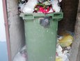 Байкальская, 247. Помещение мусоропровода. Фото прислала Лариса