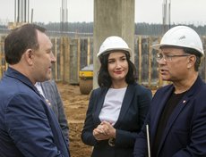 Стоимость детсада составляет более 146 миллионов рублей. Строители обещают завершить объект уже в этом году.