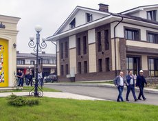 В микрорайонах «Хрустальный парк» и «Парковый» проживает около 2 тысяч жителей. Планируется, что здесь будет жить до 10 тысяч человек.