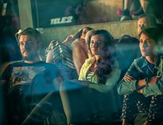 В вечерней программе вечеринка с DJ Ivan Neo, а после нее фильм «Области тьмы» с Бредли Купером.