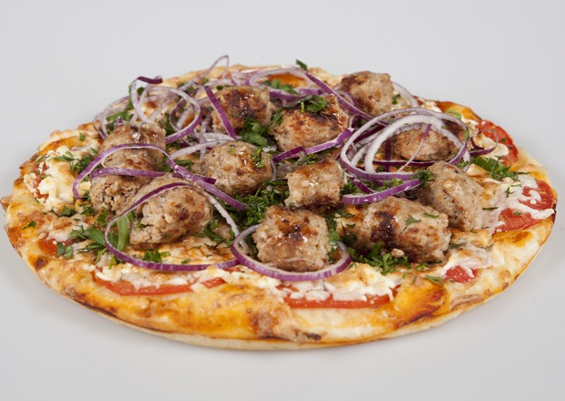 Фирменная пицца с шариками люля