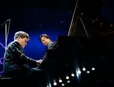Завершил выступление концерт № 2 для фортепиано с оркестром Сергея Прокофьева. Солировал Денис Мацуев.