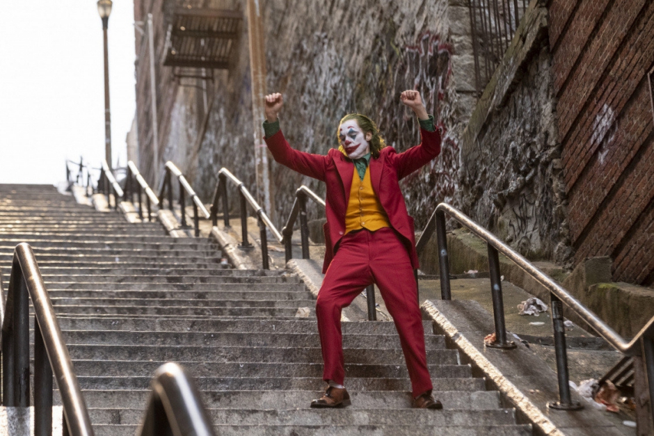 Хоакин Феникс в роли Джокера Хоакин Феникс в роли Джокера
