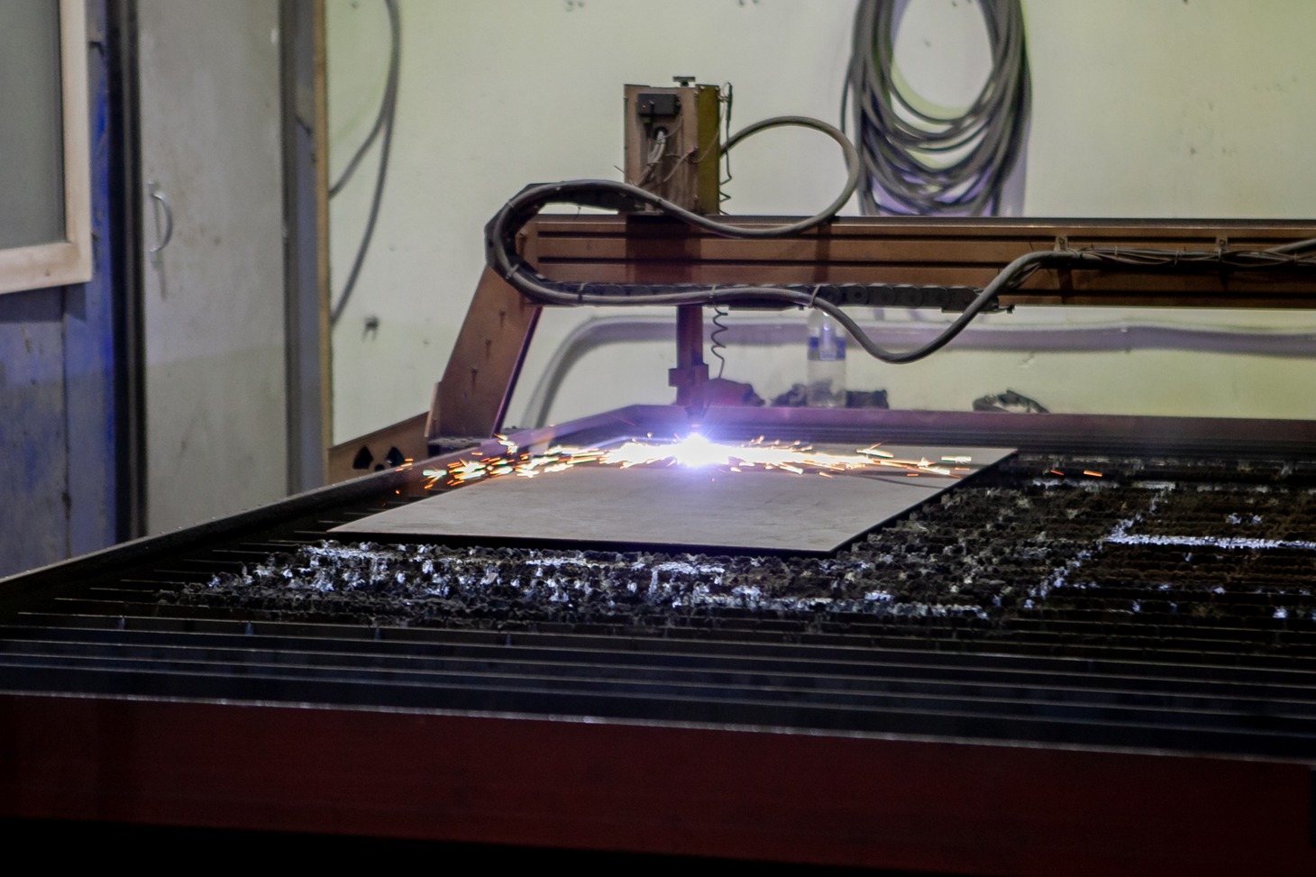 На станках плазменной резки изготавливают мелкие пластины