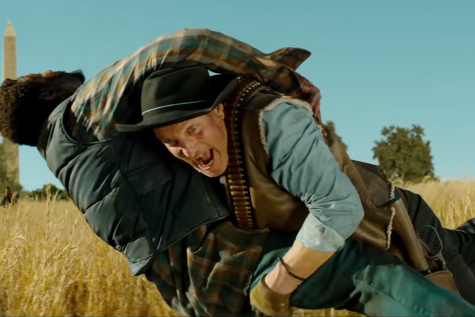 В фильме ни одной серьезной сцены, никаких апокалиптических слез, никаких несносных дилемм из серии «убейте меня, дорогие мои, пока я не превратился в чудовище»