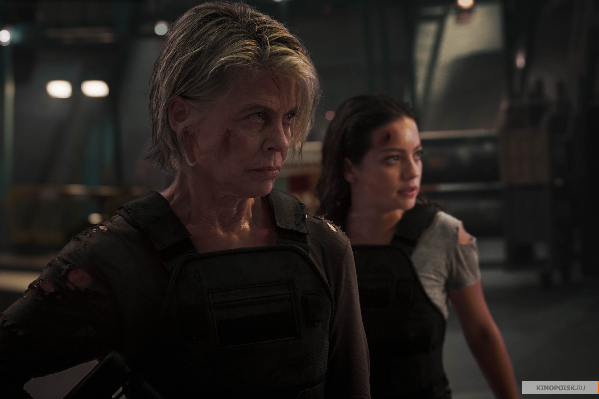 Убегая от Rev-9, Грейс и Дани встречают Сару Коннор (Линда Гамильтон)