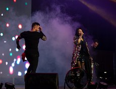 Певица Света