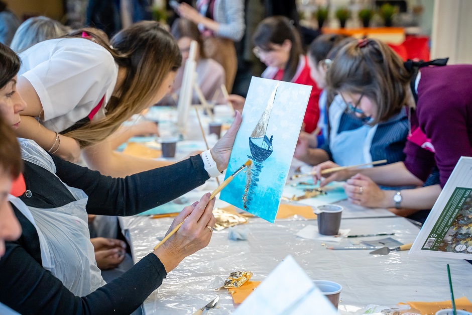 Такая картина гармонично впишется в любой интерьер