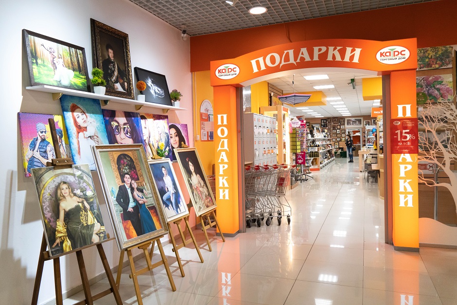 В «Карсе» приятно выбирать нетривиальные сувениры и посуду