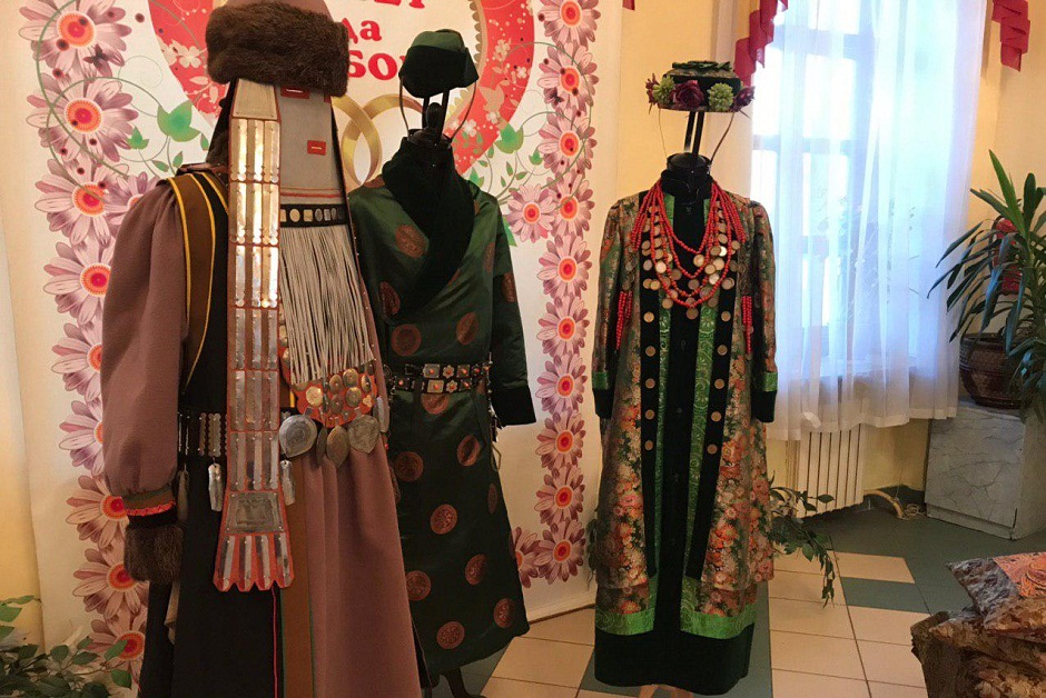 Свадебные наряды жениха и невесты