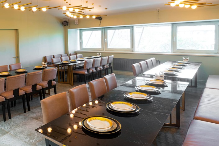 В Miss Wang вип-залы на любой вкус.