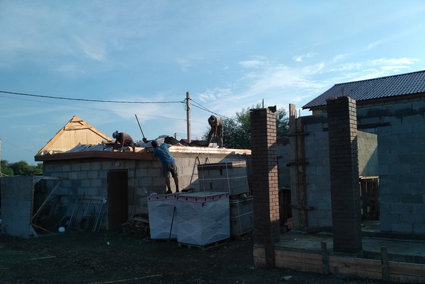 Вся постройка под одной крышей