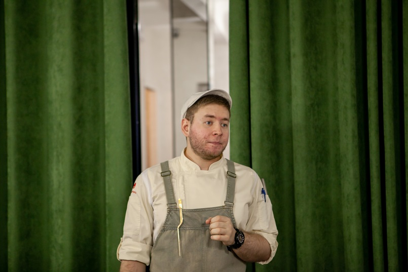 Дмитрий Постовит представляет свое блюдо