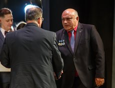 Василий Колмаченко, глава Хомутовского МО