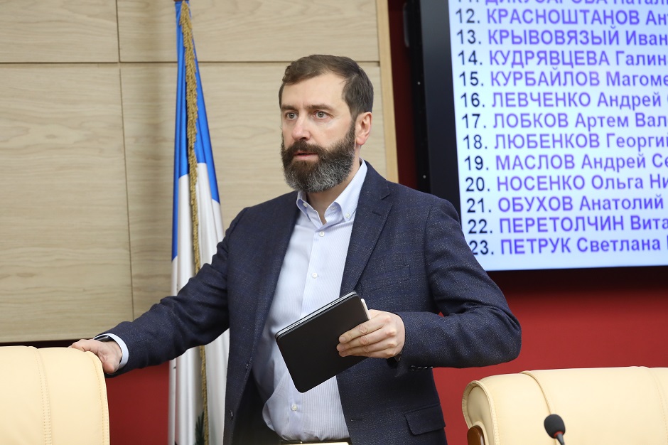 Александр Ведерников