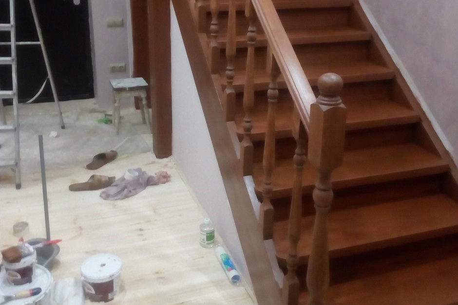 Покрашенная лестница