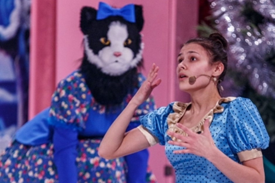 Автор фото — Анатолий Бызов. Фото с сайта www.dramteatr.ru