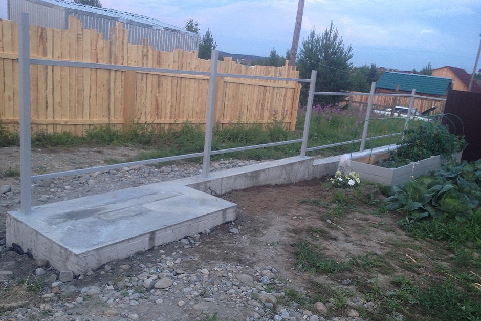 Возведение забора