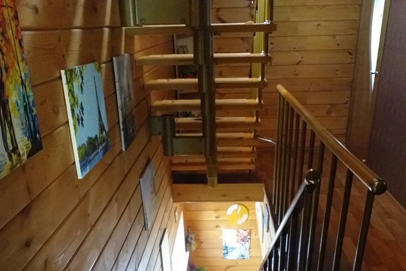 Модульная лестница на второй и мансардный этажи