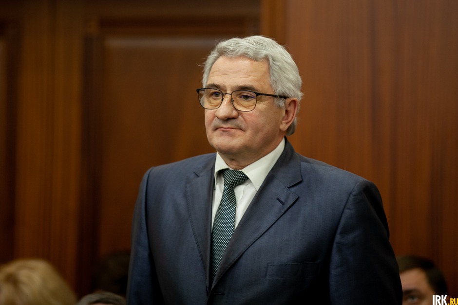 Руководитель службы ЗАГС Олег Власенко