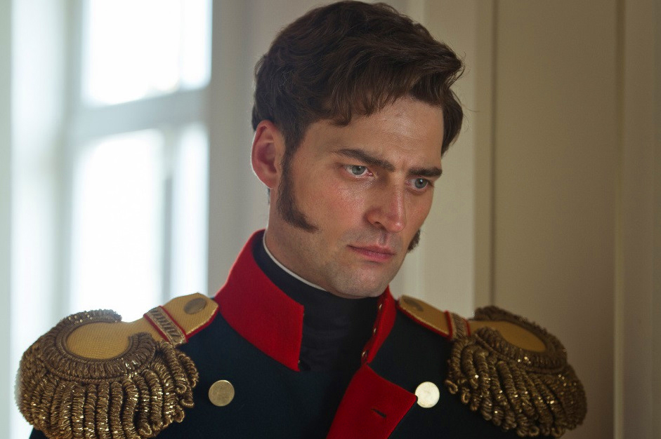 Иван Колесников в роли Николая Павловича, брата Александра Первого