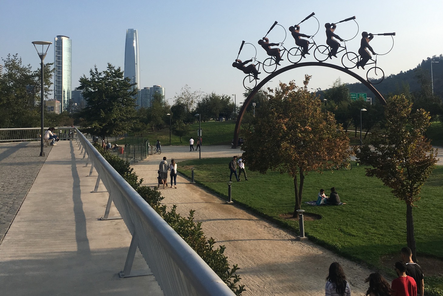 Парк Бисентенарио в Сантьяго
