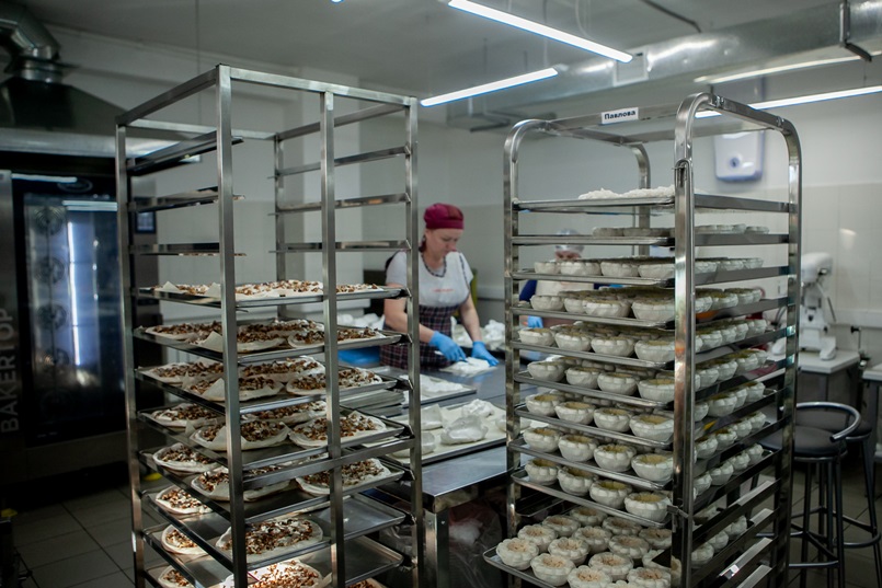 Работа кипит