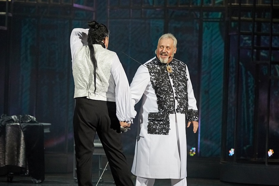 В роли графа Де Морсера в спектакле «Монте-Кристо. Я — Эдмон Дантес»