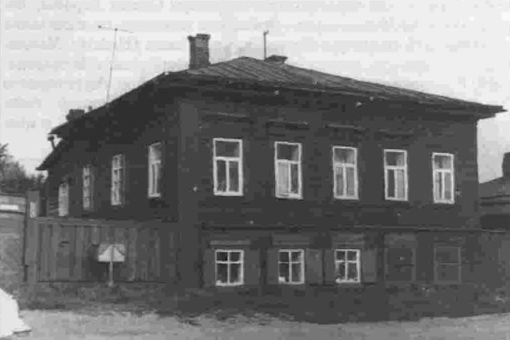 Усадьба иконописцев Старцевых, 1-я половина 19-го века, улица Ангарская, 8. Изображение с сайта irkipedia.ru