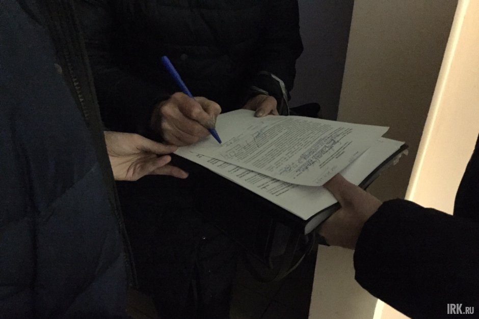 Женщина сообщила, что муж уже давно за рулем не ездит и сдал права еще в прошлом году