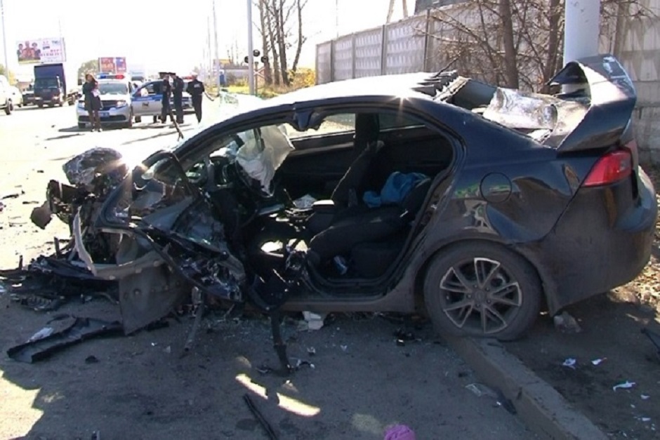 Mitsubishi, в котором ехал Александр Евланов