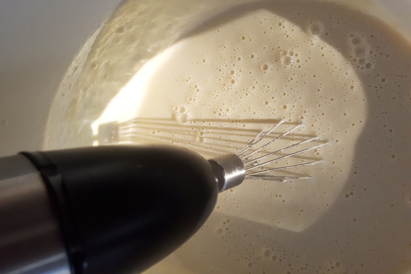 Замешиваем тесто