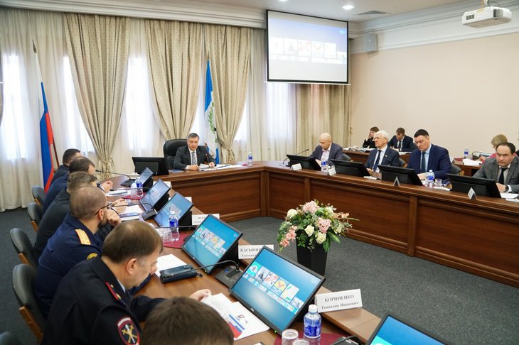 На заседании в правительстве Иркутской области. Фото пресс-службы правительства Иркутской области